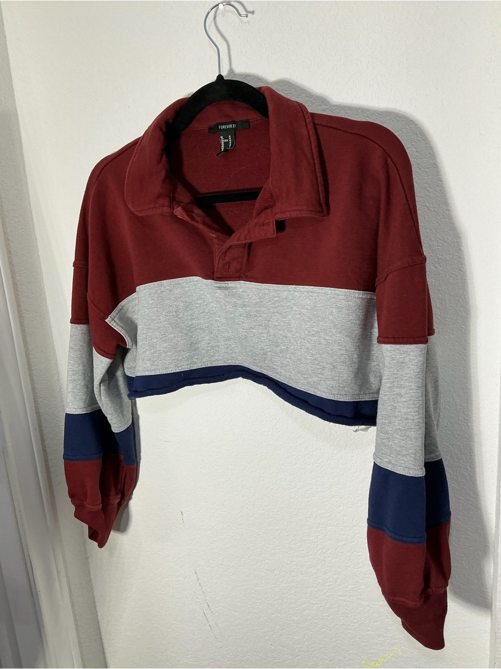 Forever 21 Maroon, Gray & Navy Colorblock Cropped Sweatshirt